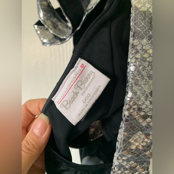 NWOT BEACH BUNNY One Piece Swimsuit size XS - Picture 3 of 6